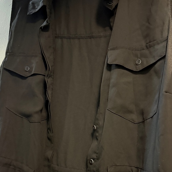 Black Sleeveless Button-Up Shirt - Picture 3 of 5